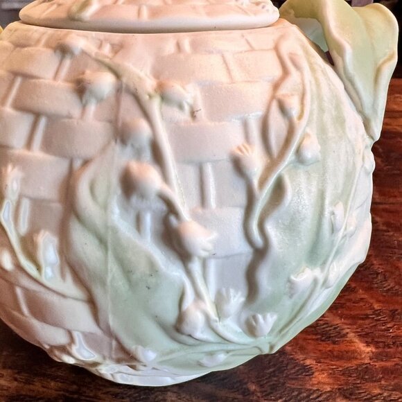 Vintage Ceramic Lilly of the Valley Trinket Dish - Picture 12 of 12